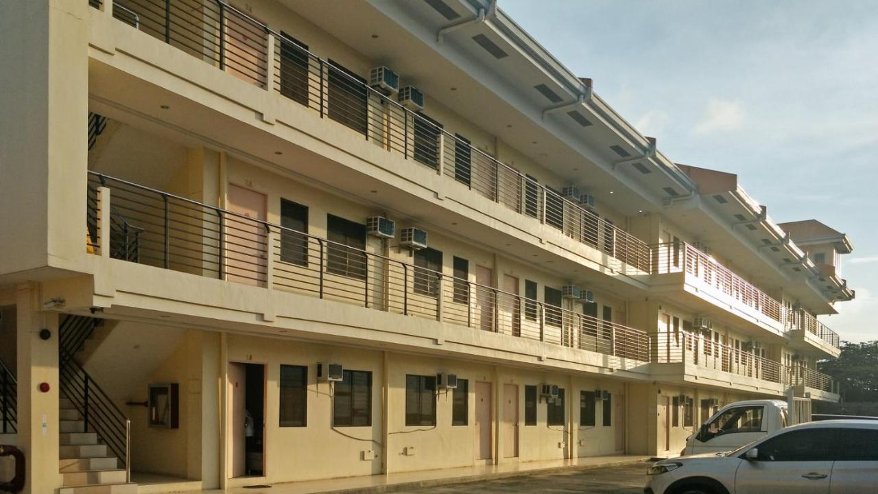 Reddoorz Plus Near Talisay Town Center Extérieur photo