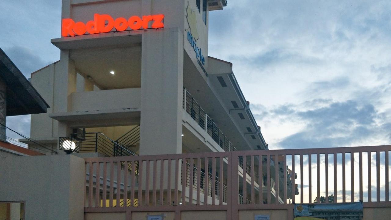 Reddoorz Plus Near Talisay Town Center Extérieur photo