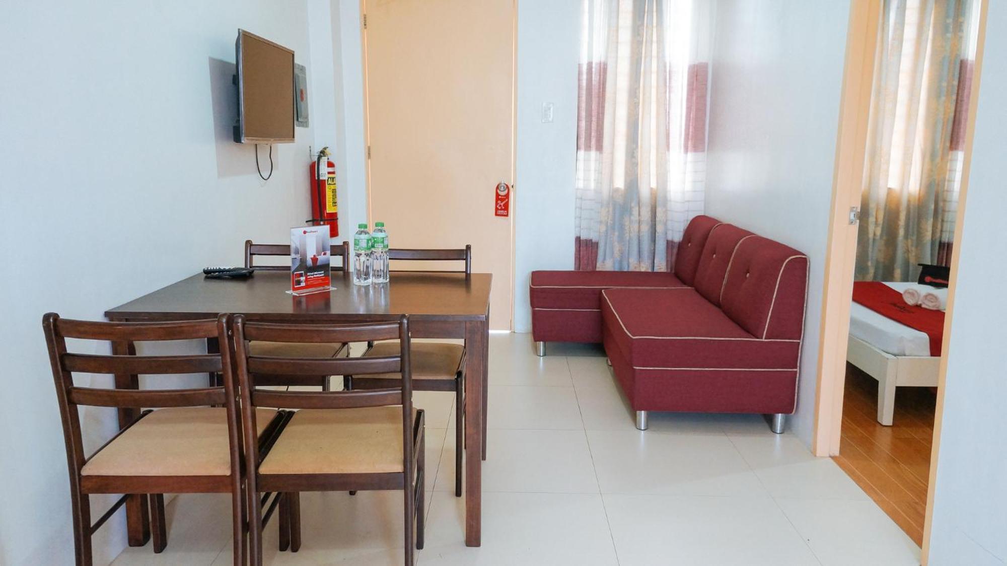 Reddoorz Plus Near Talisay Town Center Extérieur photo