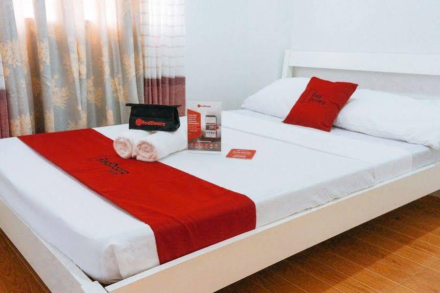 Reddoorz Plus Near Talisay Town Center Extérieur photo
