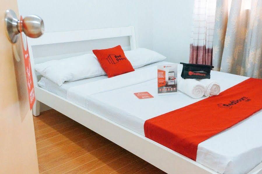 Reddoorz Plus Near Talisay Town Center Extérieur photo